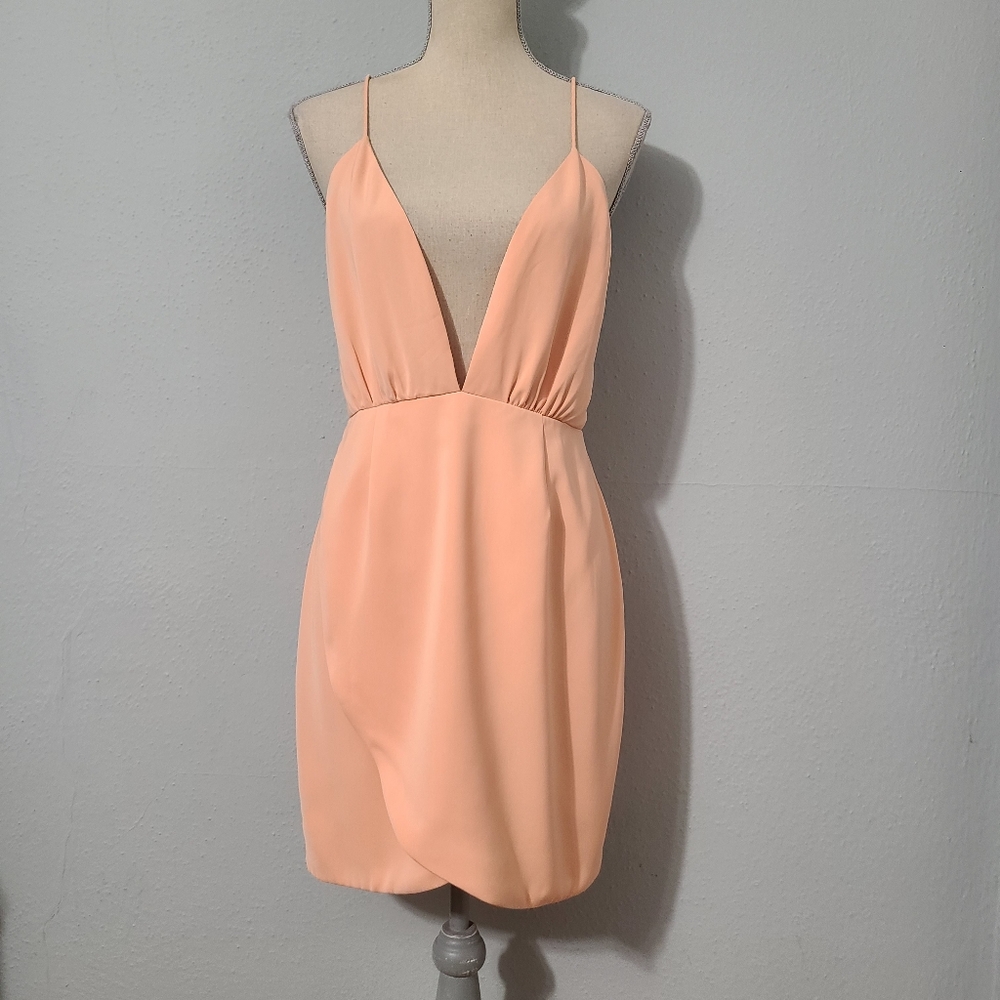 REVOLVE By The Way Vivian Deep V Dress Nude Peach Mini Open Back NWT Large‎